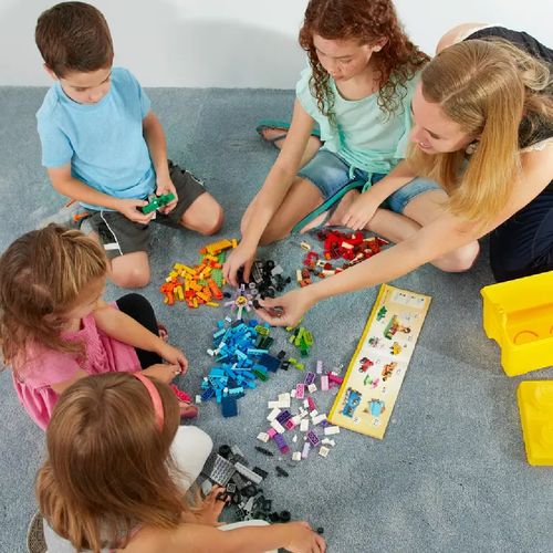 LEGO CLASSIC LARGE CREATIVE BRICK BOX